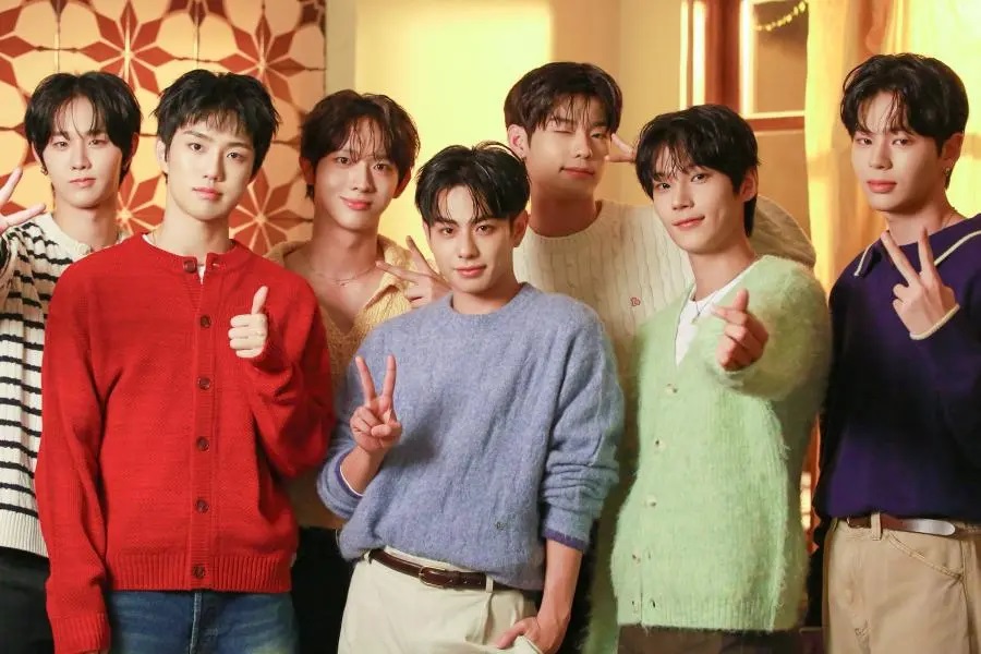 EVNNE trở thành một trong những tân binh nam đáng chú ý của K-pop trong những năm gần đây. Thông tin hai thành viên rời nhóm khiến cộng đồng người hâm mộ bất ngờ, đồng thời mở ra giai đoạn mới cho các hoạt động của nhóm. (Ảnh: Internet) EVNNE trở thành một trong những tân binh nam đáng chú ý của K-pop trong những năm gần đây. Thông tin hai thành viên rời nhóm khiến cộng đồng người hâm mộ bất ngờ, đồng thời mở ra giai đoạn mới cho các hoạt động của nhóm. (Ảnh: Internet)