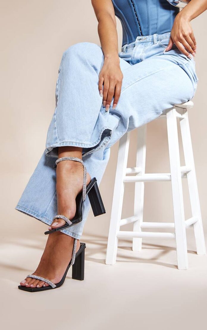 Giày cao gót đế vuông