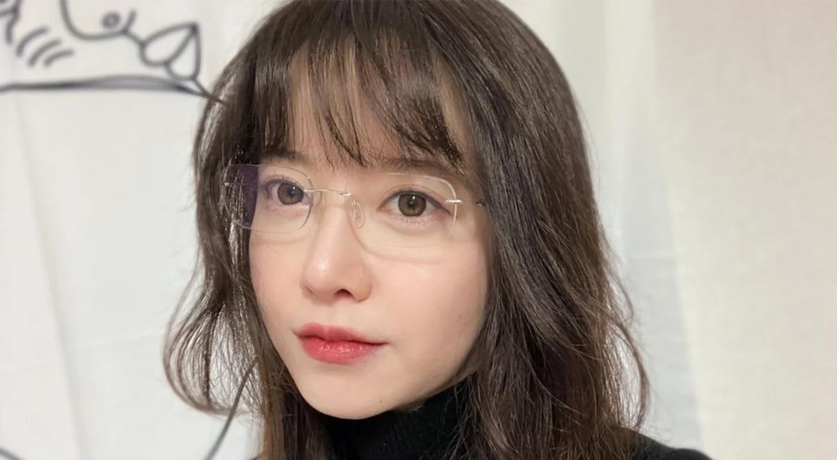 Goo Hye Sun đã trực tiếp tham gia phát triển, thiết kế và ra mắt sản phẩm “Ku Roll”, chứng minh khả năng kết hợp giữa nghệ thuật sáng tạo và kỹ thuật thực tiễn (Ảnh: Internet)