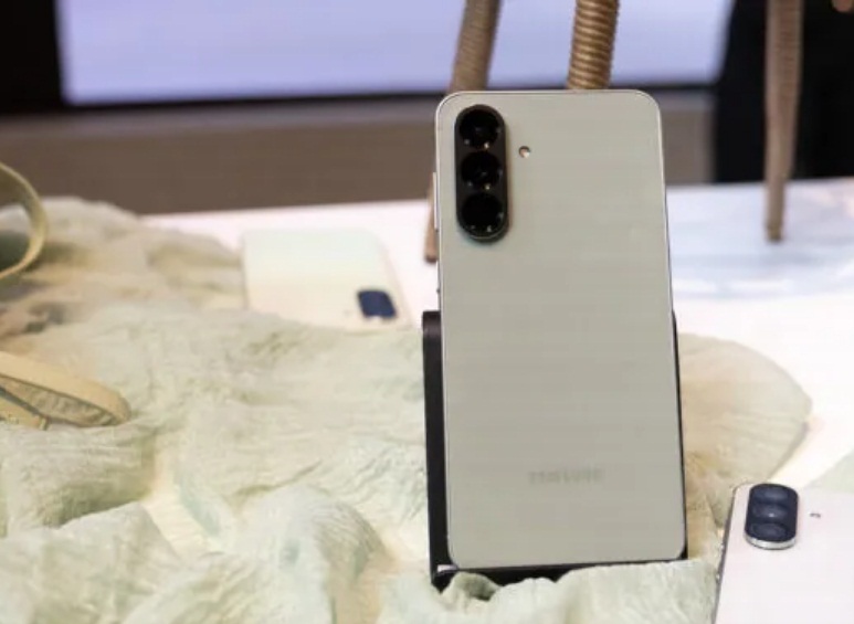 Điện thoại Galaxy A56 màu Xanh lá cây của Samsung (Ảnh: Internet)