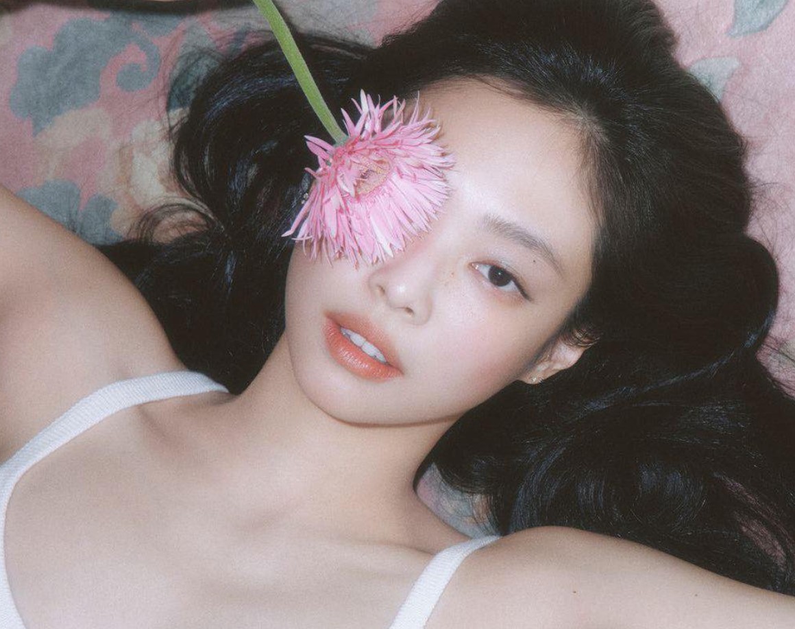 Jennie phủ sóng khắp Hàn Quốc và quốc tế không chỉ lĩnh vực âm nhạc (Ảnh: Internet)