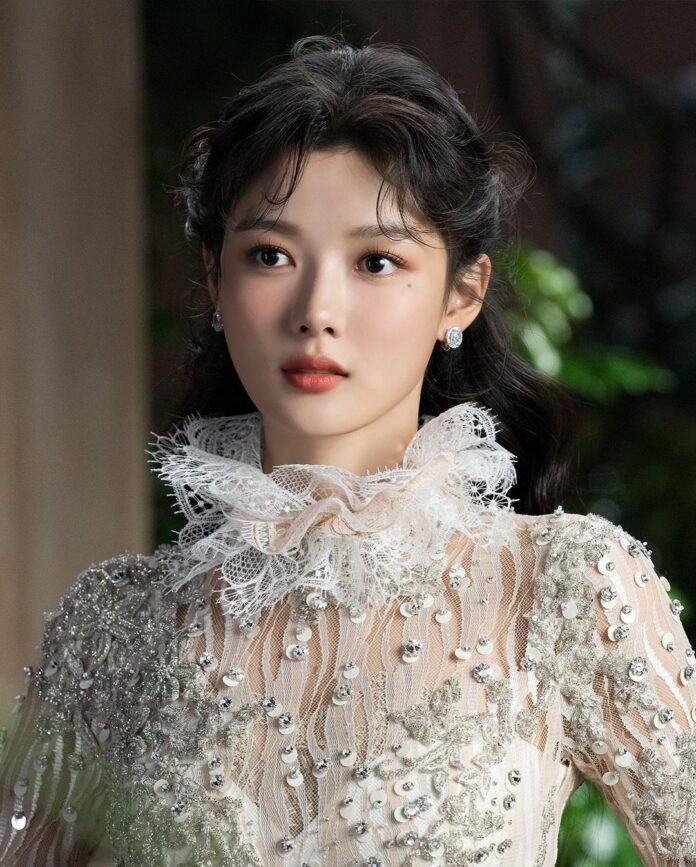 Kim Yoo-jung sẽ vào vai Yoon-ha