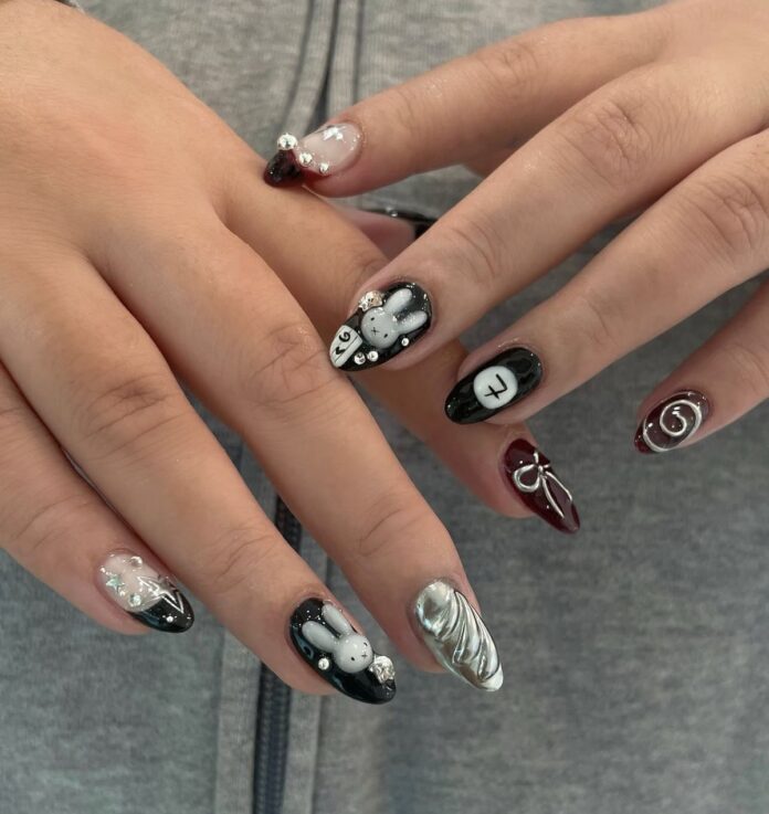 Đen mix bạc dành cho ai thích cá tính