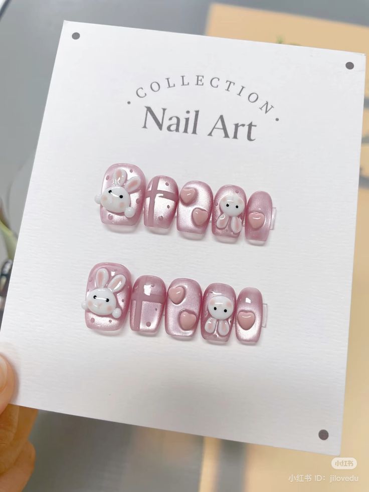 Phối thêm mắt mèo lấp lánh