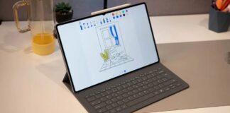 Máy tính bảng Galaxy Tab S11 Ultra với bàn phím rời và bút cảm ứng S Pen (Ảnh: Internet)