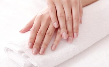 Móng tay mỏng, dễ gãy