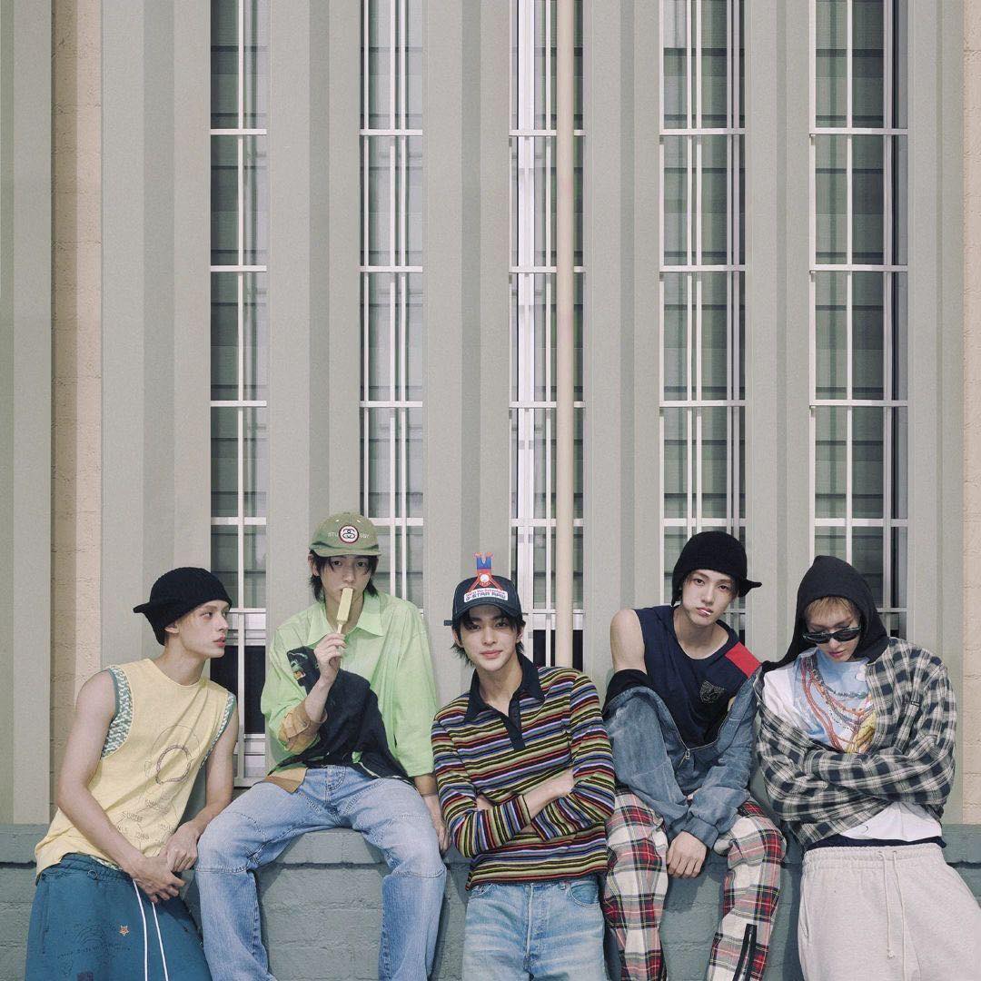 Tạp chí âm nhạc NME dành lời khen có cánh cho GO! (Ảnh: Internet)