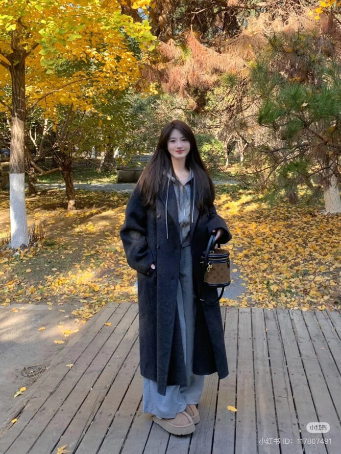 Mix áo khoác dài nữ và áo hoodie