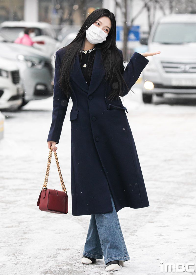 Mix cùng quần ống loe