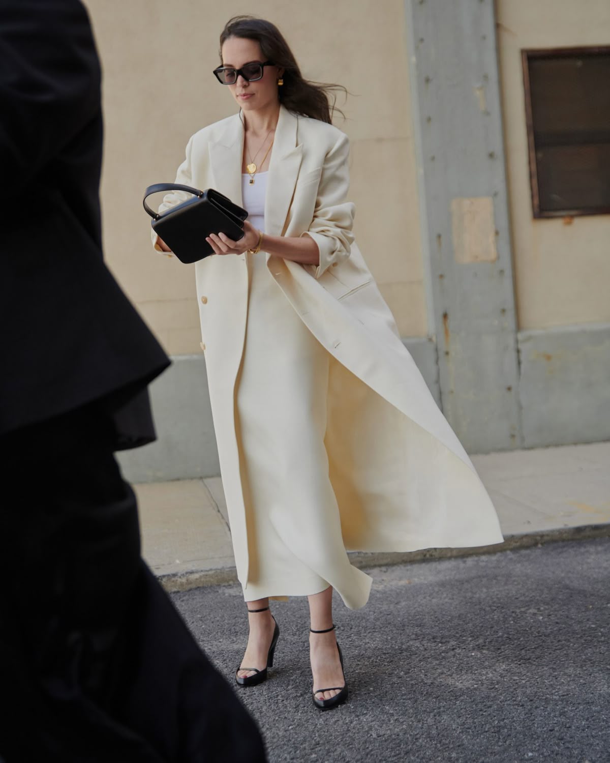 Áo khoác dài và váy liền dài