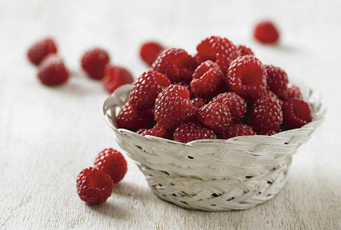 Hàm lượng đường thấp giúp mâm xôi không gây áp lực lớn lên đường ruột và hạn chế phản ứng viêm