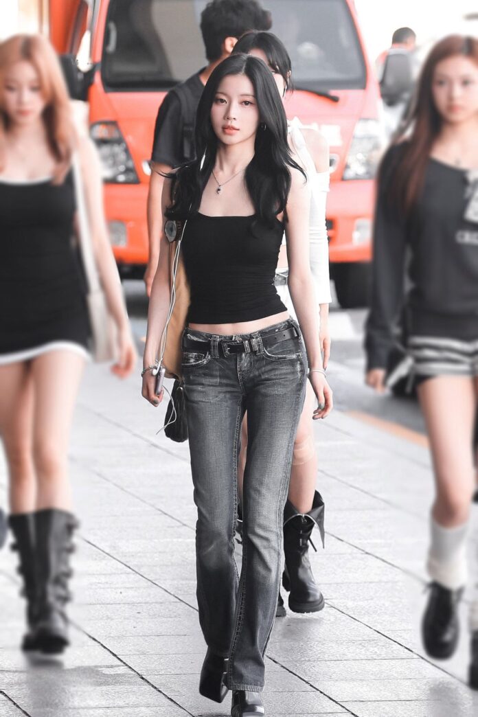 Quần ống loe cạp trễ