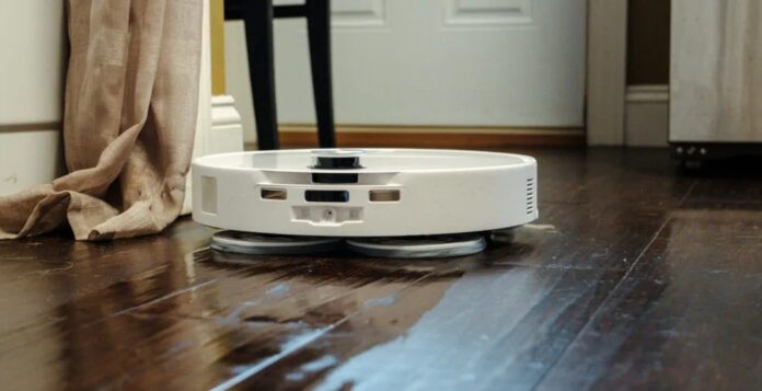 Robot hút bụi lau nhà Roborock Qrevo CurvX 24 (Ảnh: Internet)