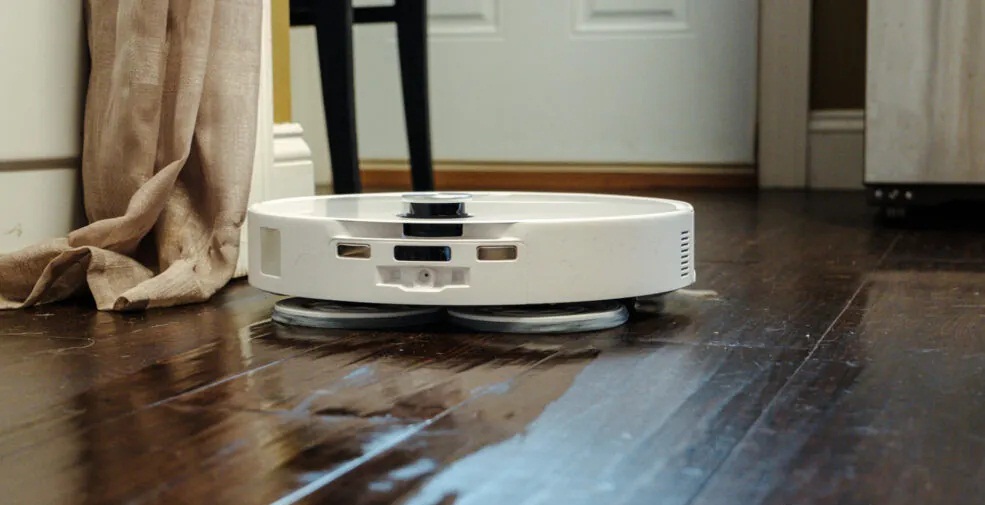 Robot hút bụi lau nhà Roborock Qrevo CurvX 24 (Ảnh: Internet)