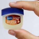Son dưỡng môi Vaseline không màu loại nào dưỡng môi tốt nhất?