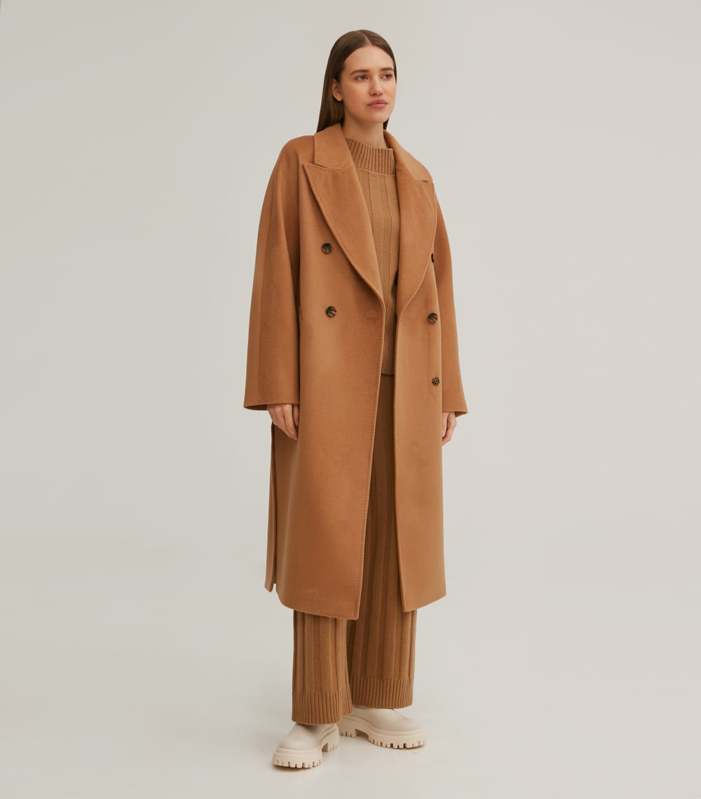 Bộ đồ len phối áo khoác dài