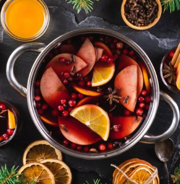 Thức uống Giáng sinh: Gợi ý 10 loại punch vừa ngon vừa đẹp mắt cho bữa tiệc mùa lễ hội Thức uống Giáng sinh Mulled Grape Juice Punch