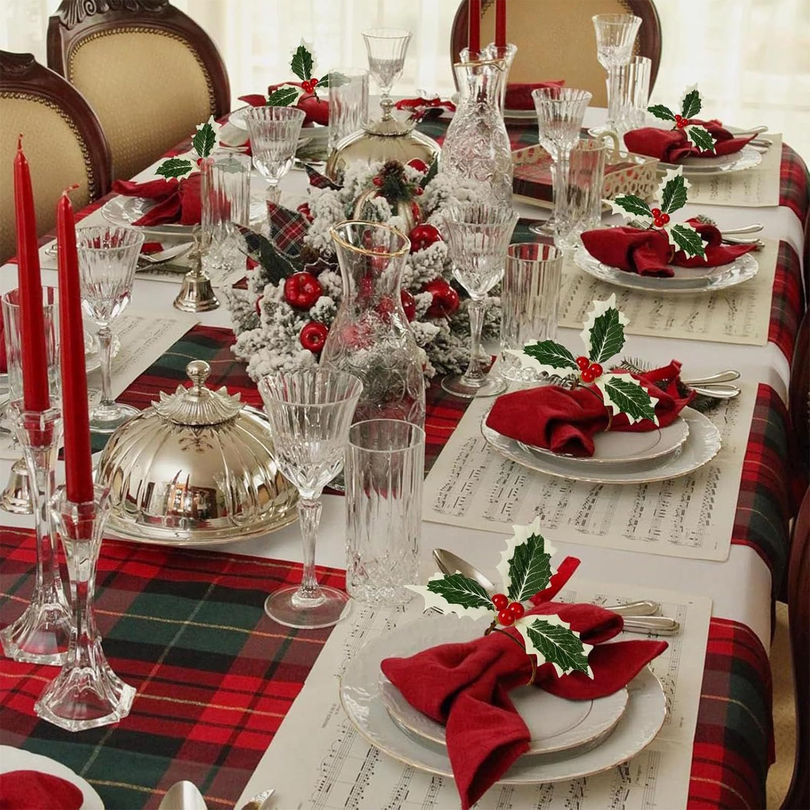 Khăn trải bàn chính là nền sân khấu cho toàn bộ bàn ăn