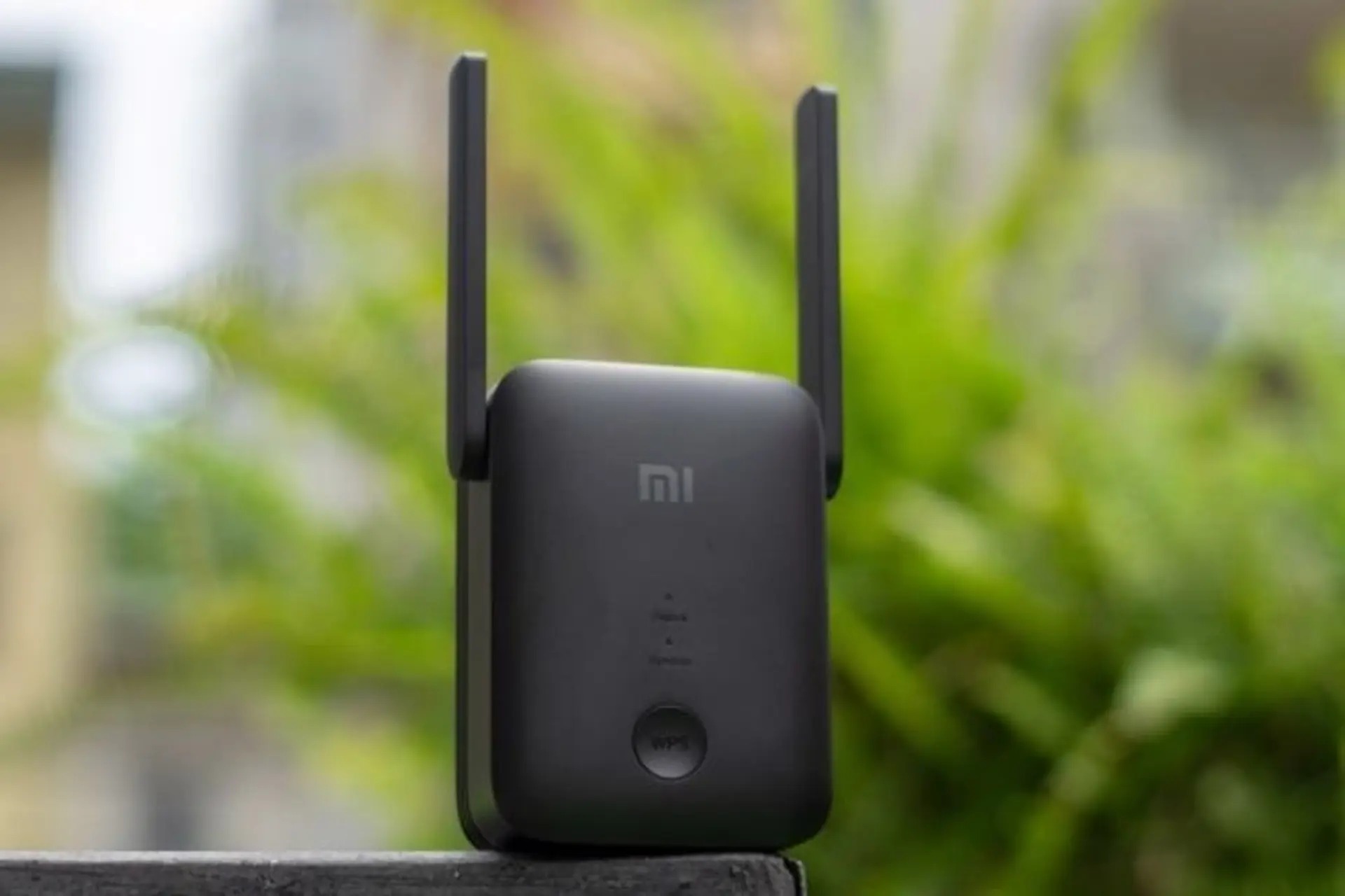 Xiaomi Mi Wi-Fi Range Extender AC1200 (Ảnh: Internet)