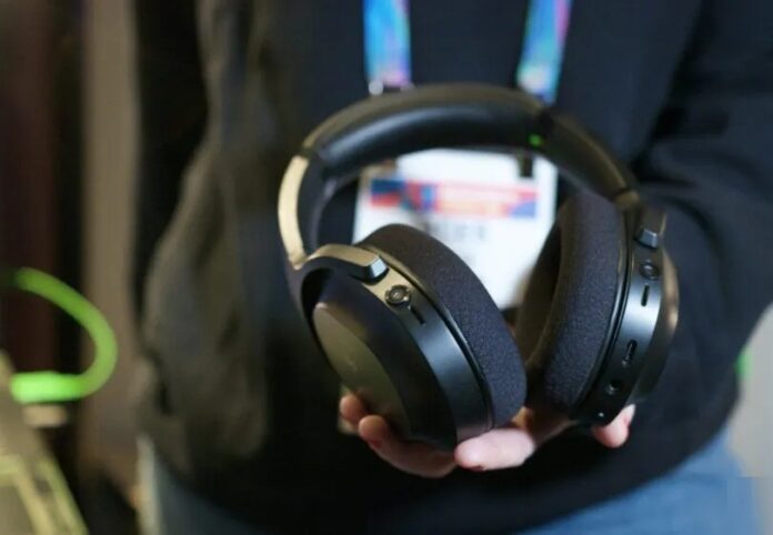 Tai nghe Project Motoko của Razer (Ảnh: Internet)