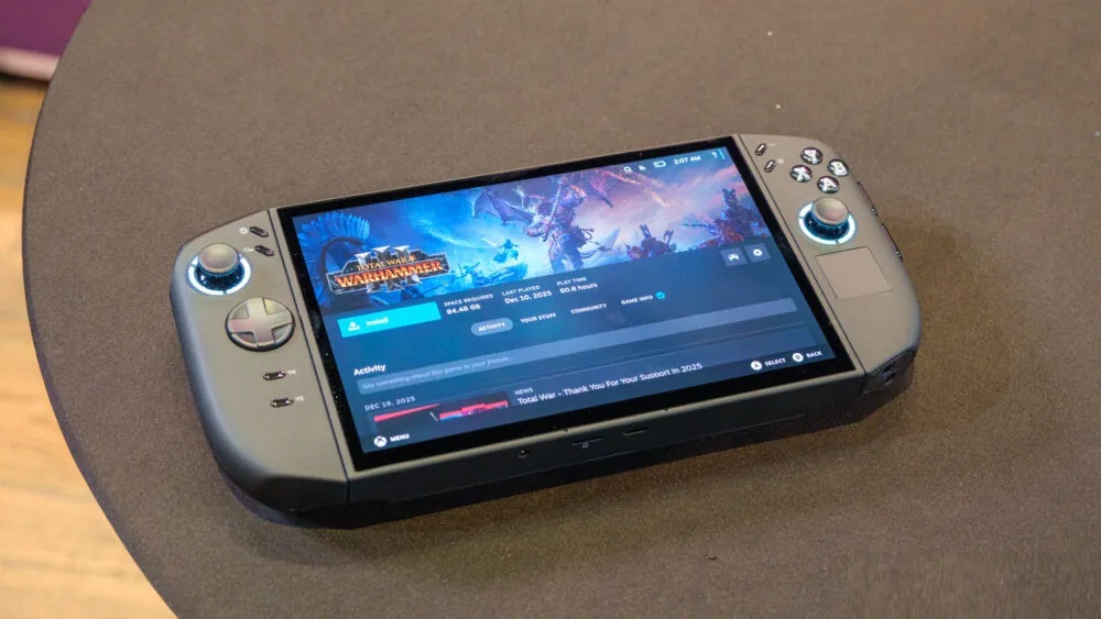 Máy chơi game Legion Go 2 của Lenovo (Ảnh: Internet)