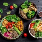 Chế độ ăn chống viêm là một phương pháp ăn uống tập trung vào thực phẩm có lợi cho cơ thể, giúp giảm phản ứng viêm và hỗ trợ chức năng miễn dịch