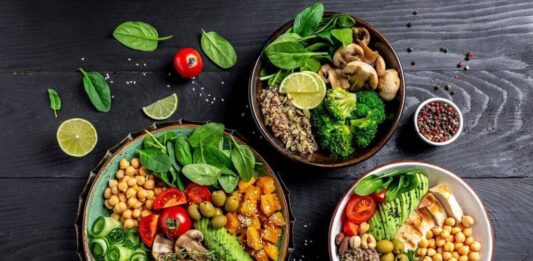 Chế độ ăn chống viêm: Nền tảng dinh dưỡng giúp bảo vệ sức khỏe lâu dài Chế độ ăn chống viêm là một phương pháp ăn uống tập trung vào thực phẩm có lợi cho cơ thể, giúp giảm phản ứng viêm và hỗ trợ chức năng miễn dịch