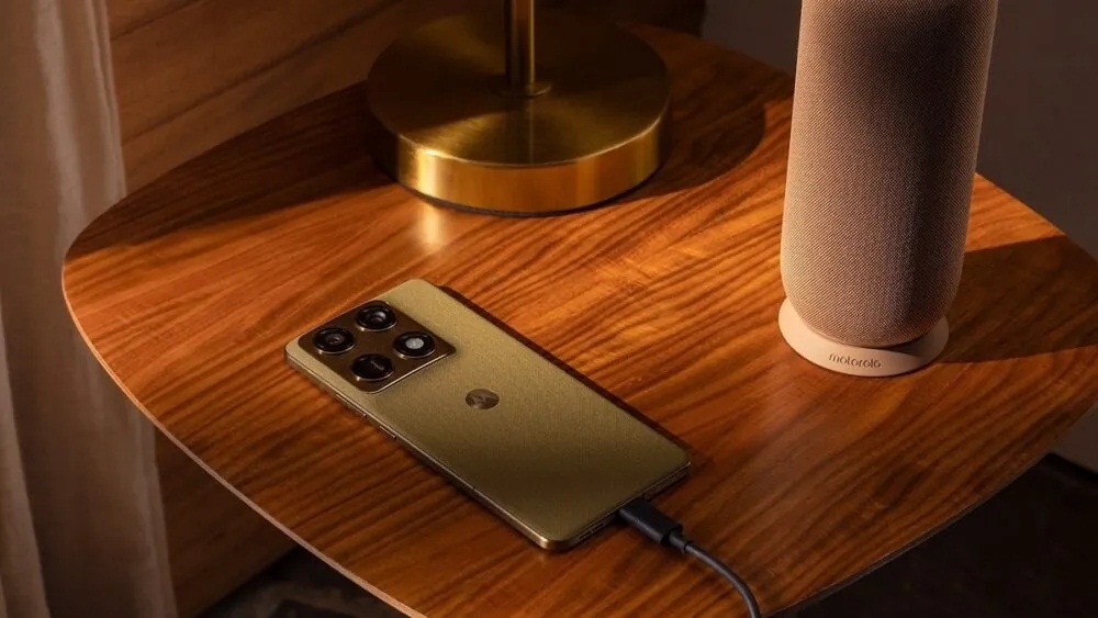 Điện thoại Motorola Signature (Ảnh: Internet)