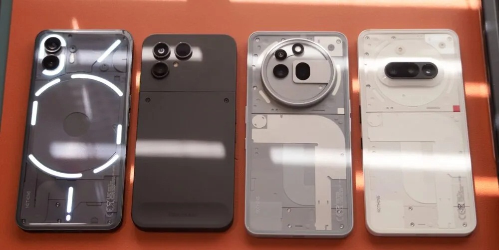 So sánh điện thoại Fairphone 6 và Nothing Phone (Ảnh: Internet)