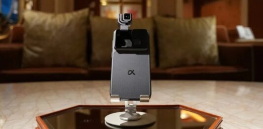 Mẫu điện thoại Robot tại CES 2026 (Ảnh: Internet)