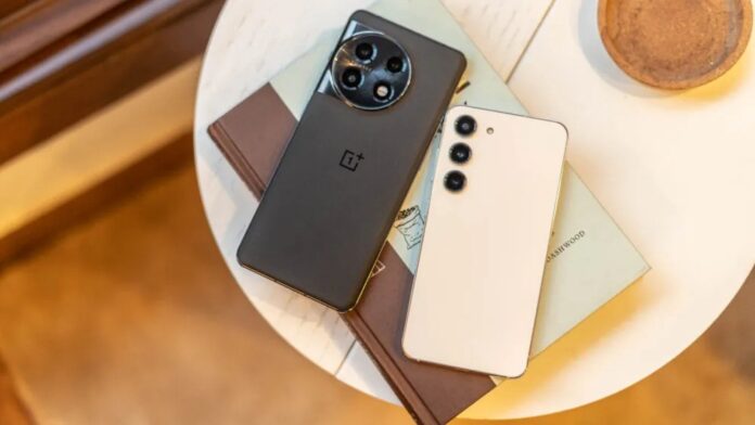 Điện thoại OnePlus 11 và Galaxy S23 của Samsung (Ảnh: Internet) Điện thoại OnePlus 11 và Galaxy S23 của Samsung (Ảnh: Internet)