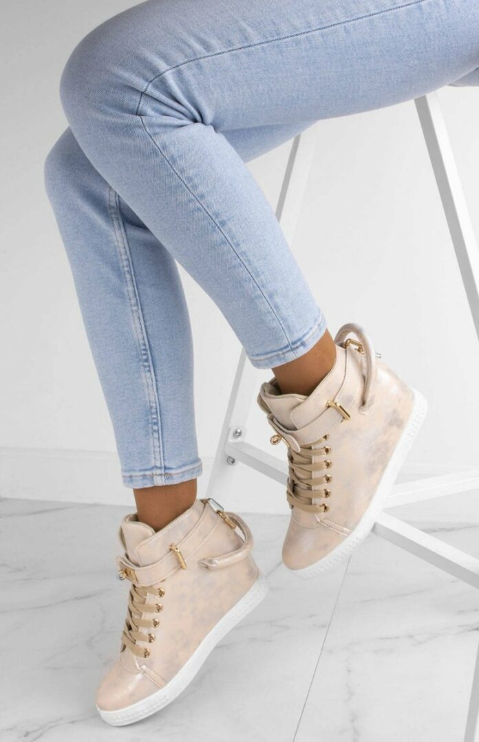 Giày thể thao cao cổ