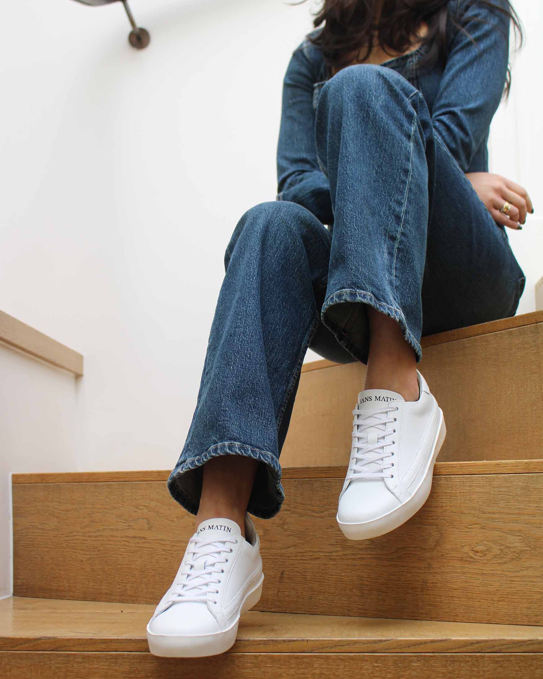 Giày thể thao trắng