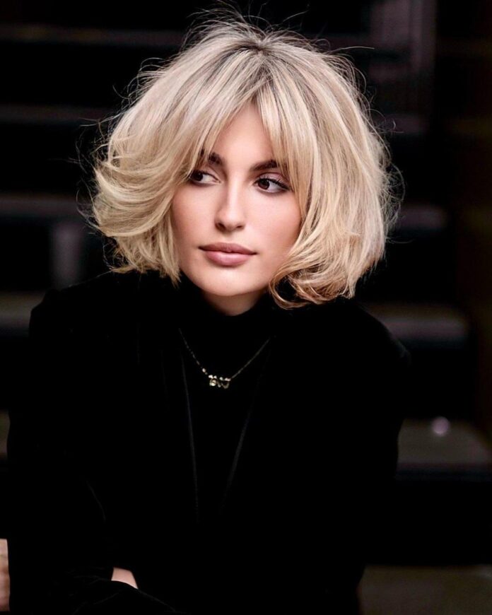 Tóc ngắn ngang cằm