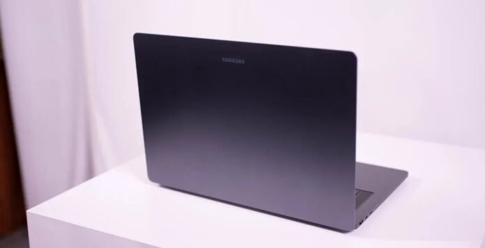 Mẫu laptop Galaxy Book 6 Ultra của Samsung (Ảnh: Internet)