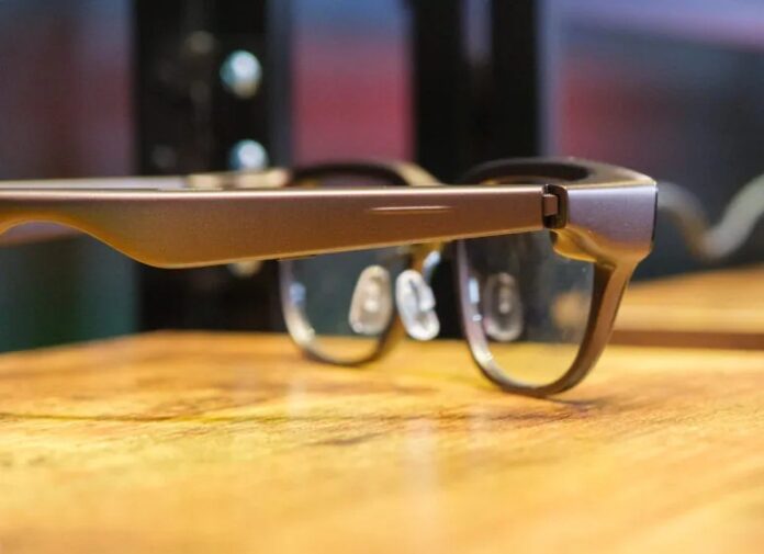 Kính thông minh AI của Lenovo (Ảnh: Internet)