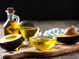 Lợi ích của dầu bơ đối với sức khỏe và những lưu lý khi thêm dầu bơ vào chế độ ăn uống Lợi ích của dầu bơ đối với sức khỏe Dầu bơ nhìn chung an toàn với đa số mọi người nhưng vẫn có một số điểm cần lưu ý