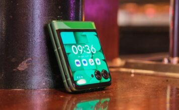 Điện thoại Motorola Razr phiên bản World Cup 2026 (Ảnh: Internet)