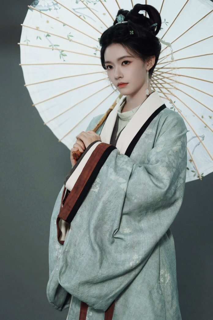 Tạo hình lúc ban đầu của Lâm Duẫn nhẹ nhàng nhưng không. Nguồn: Tencent