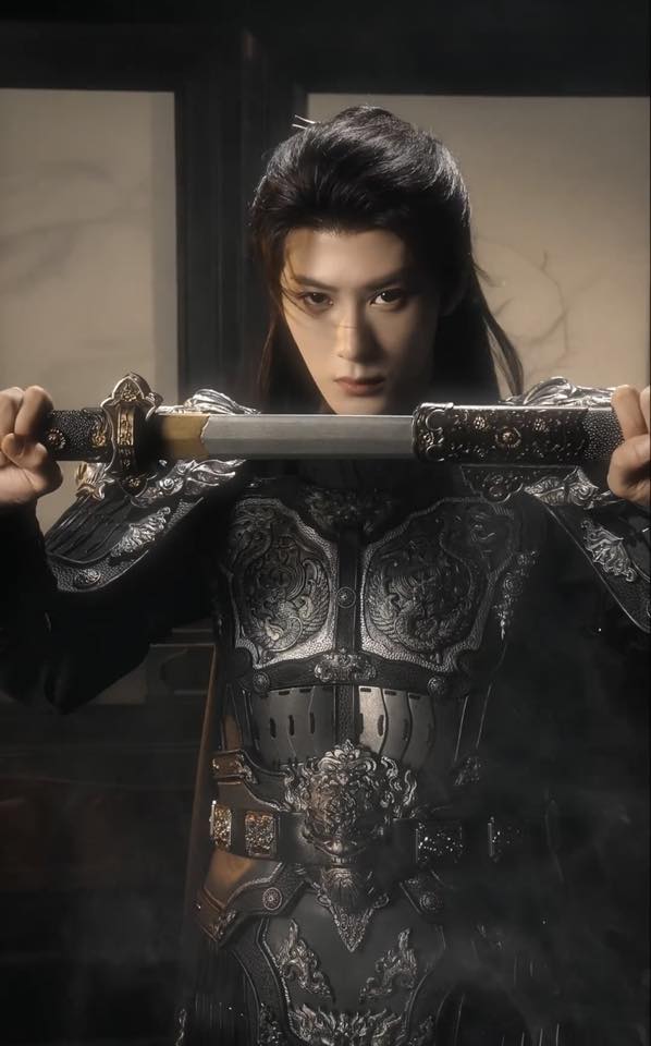 Đàn Kiện Thứ trong phim Sao Không Cùng Thuyền Sang Sông. Nguồn: Mango TV