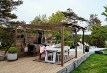 7 xu hướng thiết kế hiên nhà được dự đoán sẽ “phủ sóng” trong năm 2026 Bếp ngoài trời đa năng