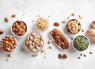 Dùng hạt thay cho đồ ăn vặt kém lành mạnh