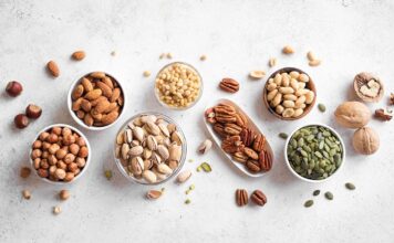 Dùng hạt thay cho đồ ăn vặt kém lành mạnh