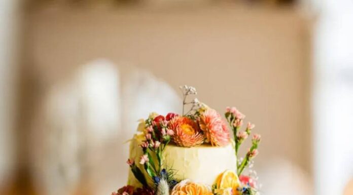 Bánh cưới có hương vị cổ điển