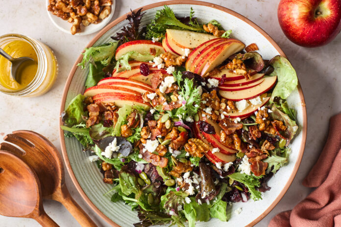 Việc bổ sung hạt như một phần của chế độ ăn cân bằng, giàu thực vật, chẳng hạn như chế độ ăn Địa Trung Hải, đã được chứng minh là giúp giảm nguy cơ mắc bệnh tim, tiểu đường type 2 và hỗ trợ sống khỏe mạnh hơn theo thời gian