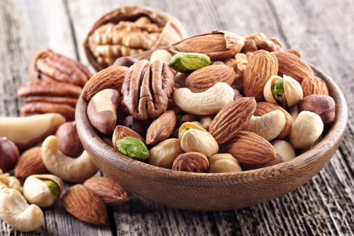 Ăn với lượng vừa đủ giúp bạn hưởng lợi từ chất béo tốt và chất xơ mà không lo tăng cân ngoài ý muốn