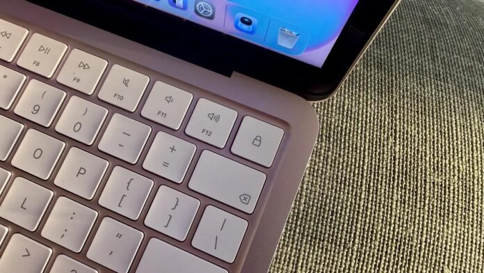 Người dùng cần chọn bản 512GB nếu muốn sử dụng tính năng mở khóa bằng vân tay Touch ID (Ảnh: Internet)