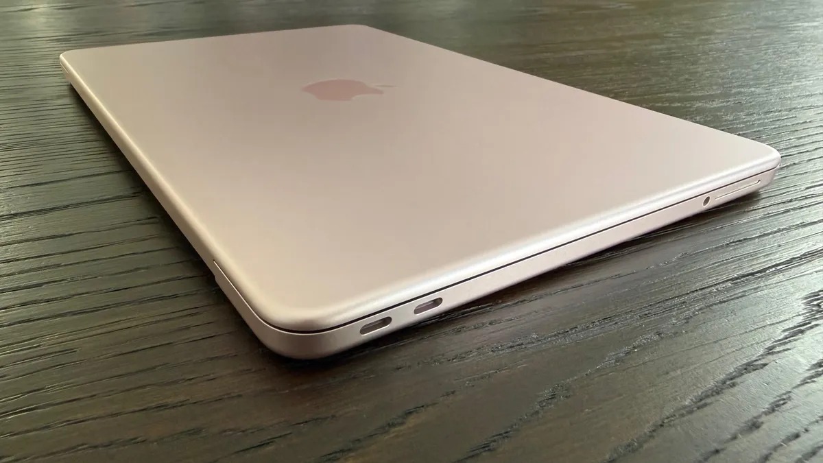 Chip A18 Pro giúp MacBook Neo xử lý nhanh các công việc phổ biến như lướt web, soạn thảo văn bản và chỉnh sửa ảnh nhẹ (Ảnh: Internet)