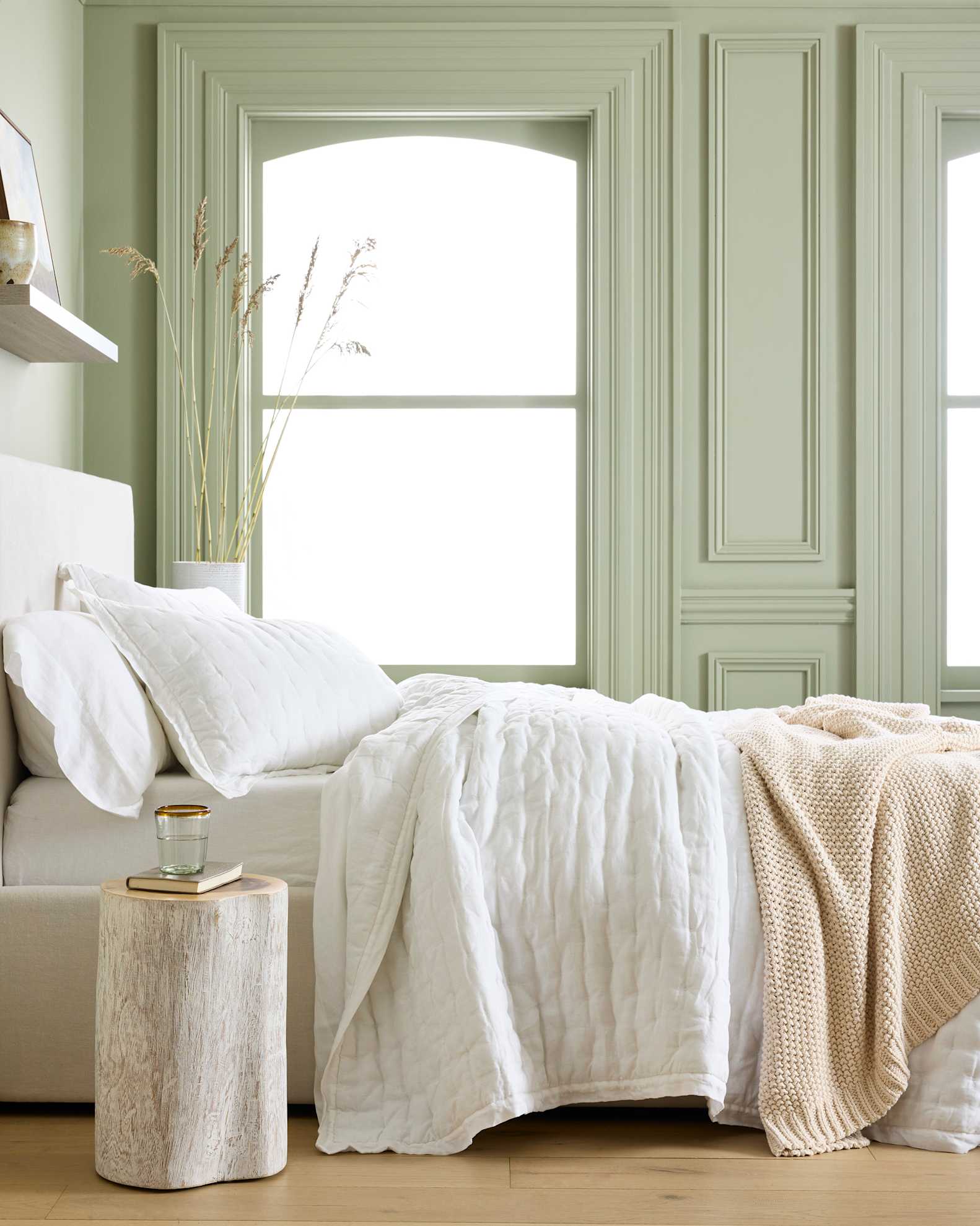 Xanh lá cây nhạt