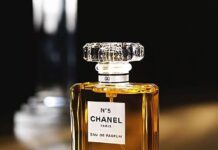 11 loại nước hoa kinh điển vẫn đang chiếm lĩnh thế giới mùi hương ngày nay Nước hoa Chanel No. 5